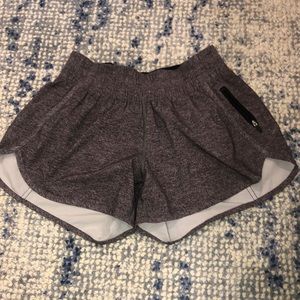 Lululemon Tracker Short V 4*